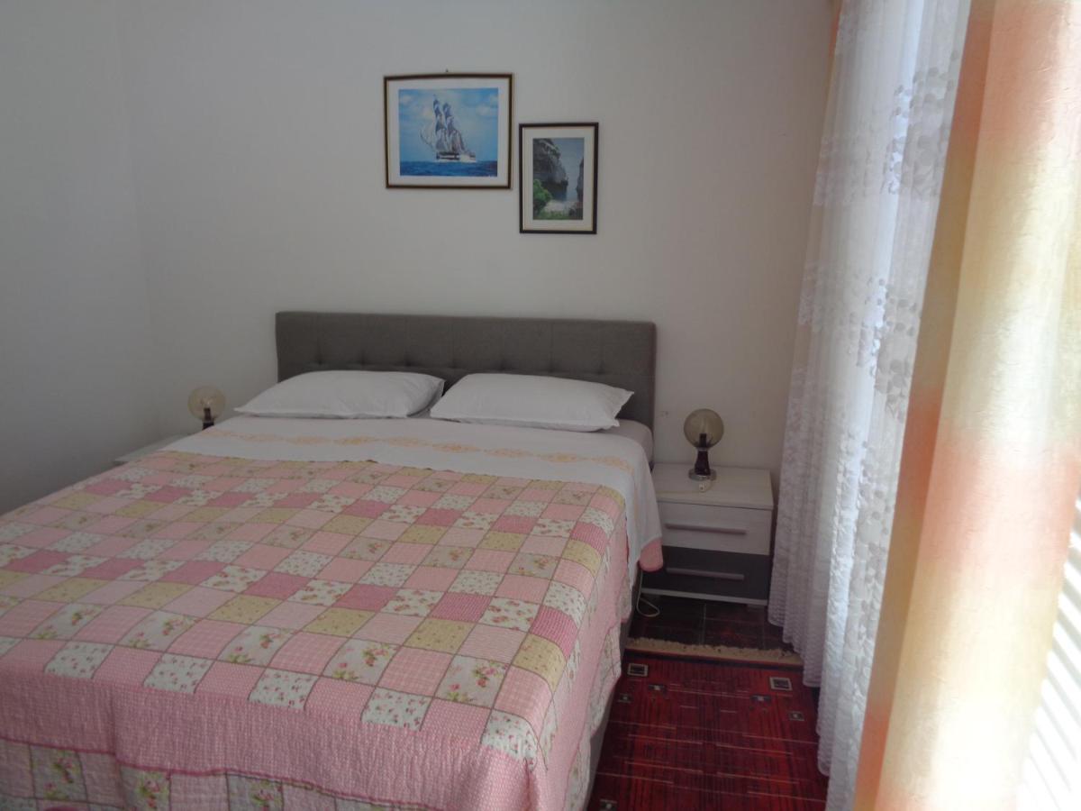 Hotel Pansion Danijela à Rogoznica  Extérieur photo