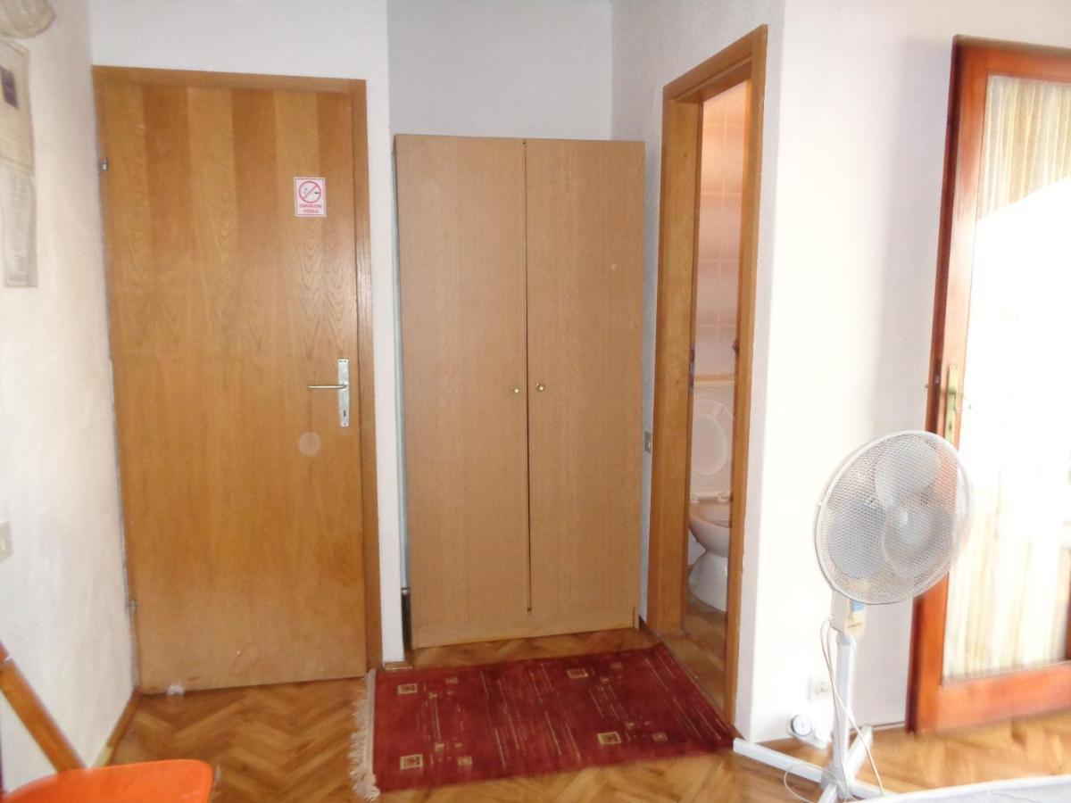 Hotel Pansion Danijela à Rogoznica  Extérieur photo
