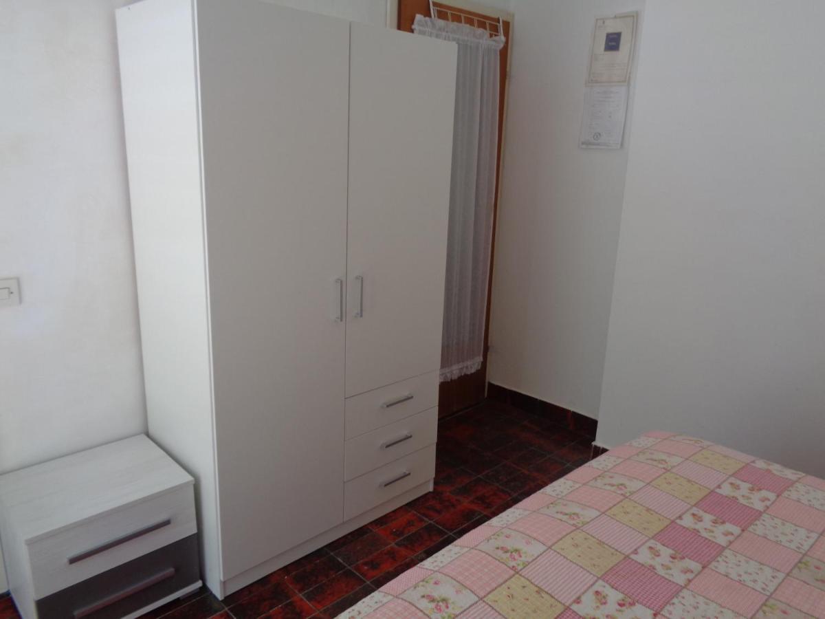 Hotel Pansion Danijela à Rogoznica  Extérieur photo