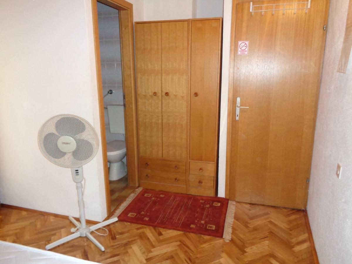 Hotel Pansion Danijela à Rogoznica  Extérieur photo